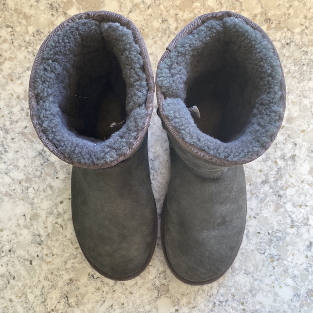Grey ugg boots